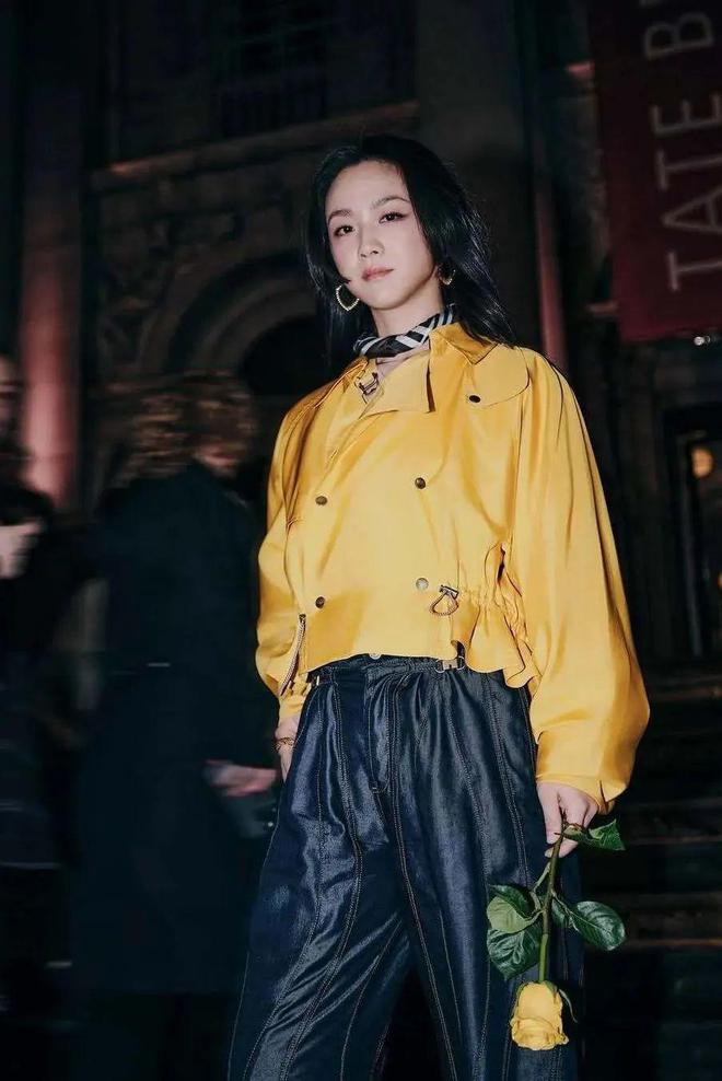 伦敦时装周和我审美一致了！AG真人平台“黄白玫瑰”在(图7)