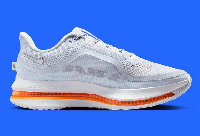 这双Nike跑鞋把能给的都给足了ag真人平台第一游戏配置诱人！(图4)