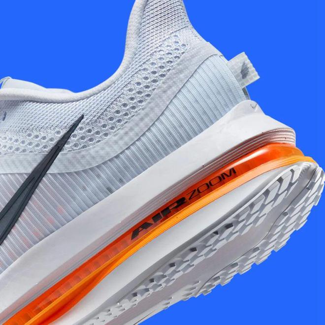 这双Nike跑鞋把能给的都给足了ag真人平台第一游戏配置诱人！(图1)